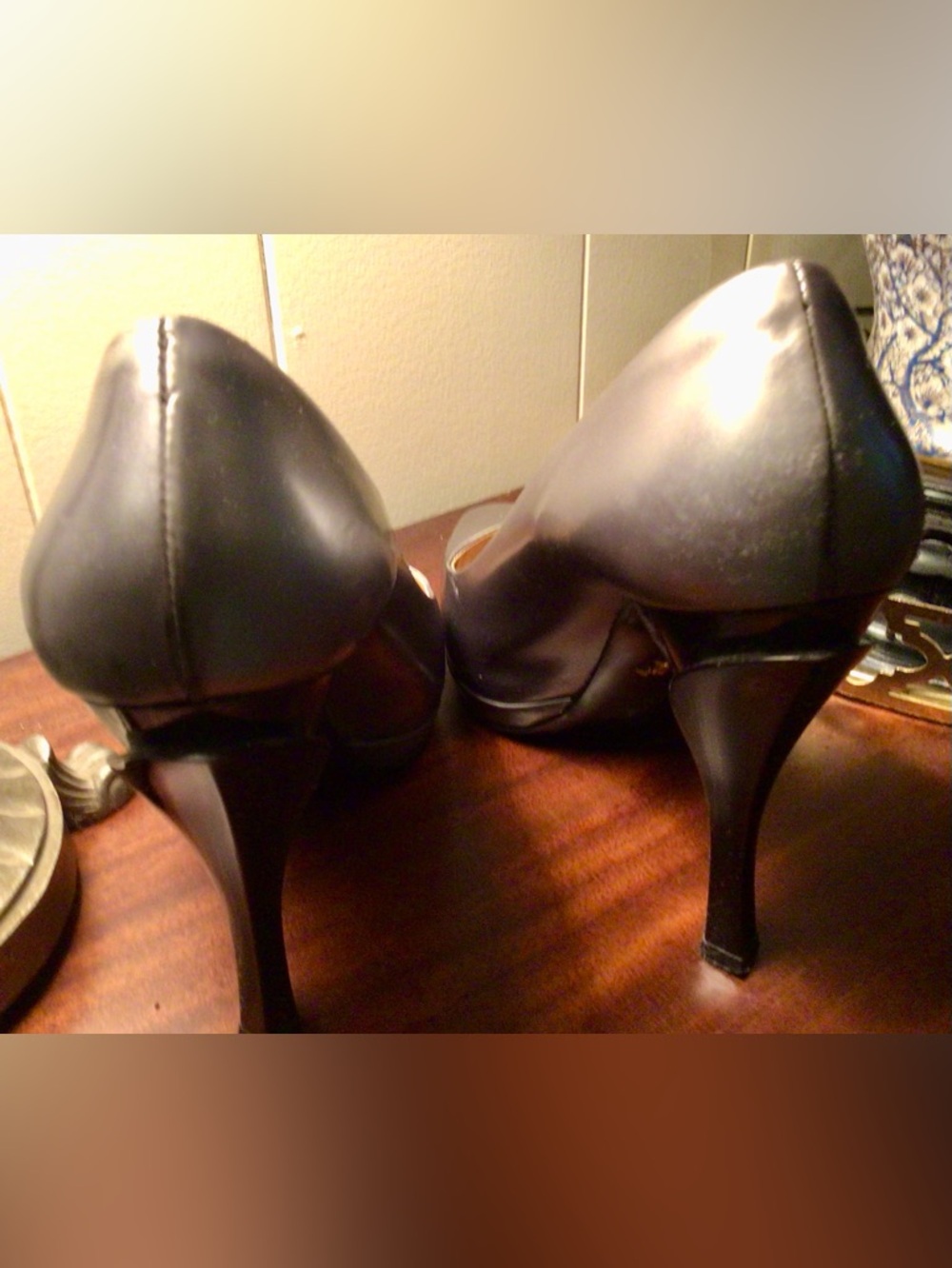 Prada /Pewter Leather Pumps - Authenticated - Sz 39 - Italy - Picture 7 of 15
